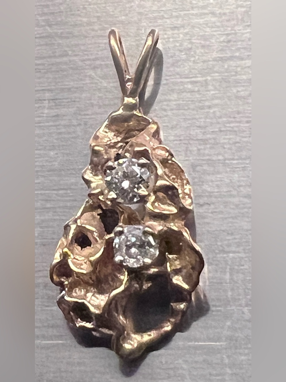 14K charm 2.7g diamond duo yellow gold Nugget pendant late 70s vintage authentic